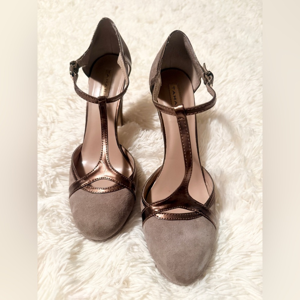 As New: Tahari Platform Heels - Picture 5 of 12
